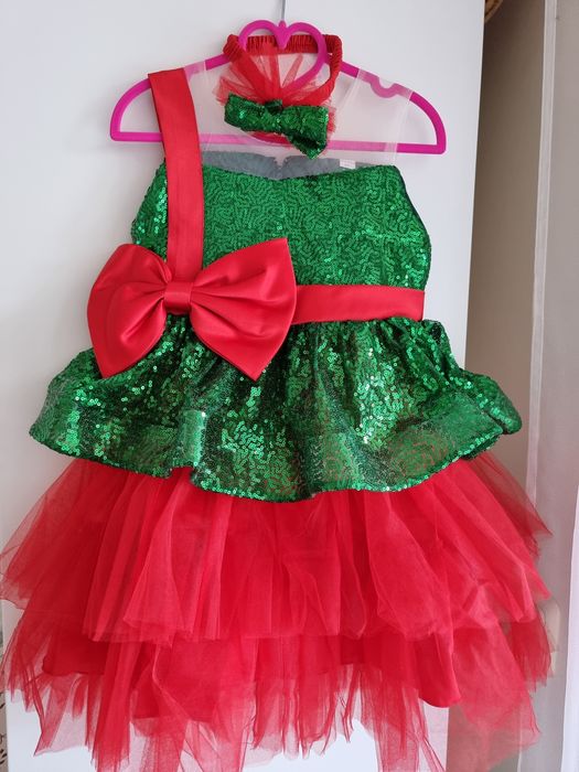 Детски коледни рокли в червено и зелено с диадема