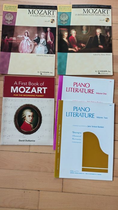 Carti de muzica in stare nou