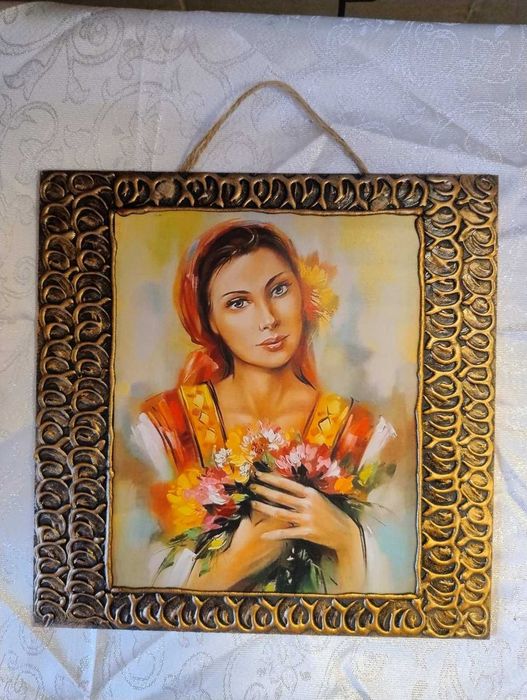 Картини размер 25/25 см на дървена основа.