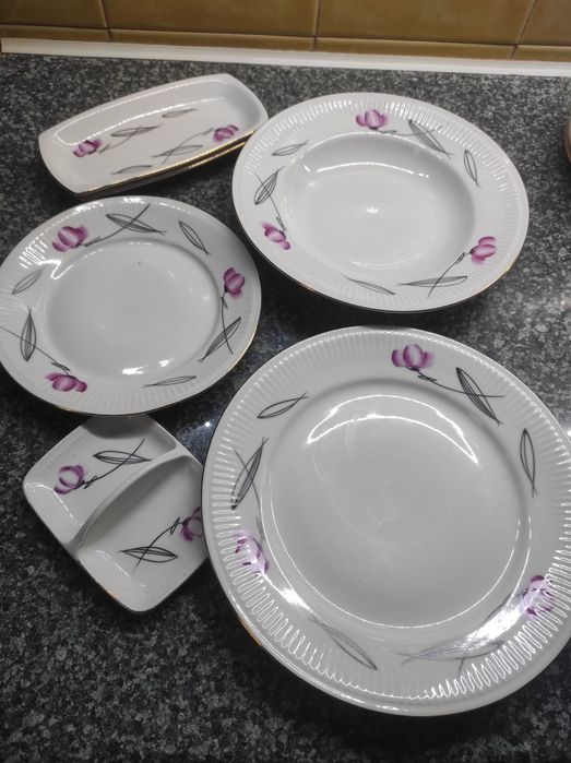 Порцеланови чинии