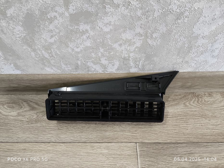 Дефлектор , парус  mercedes 190