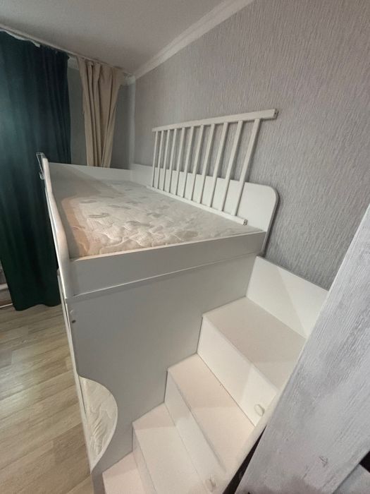 Продам двухъярусную кровать