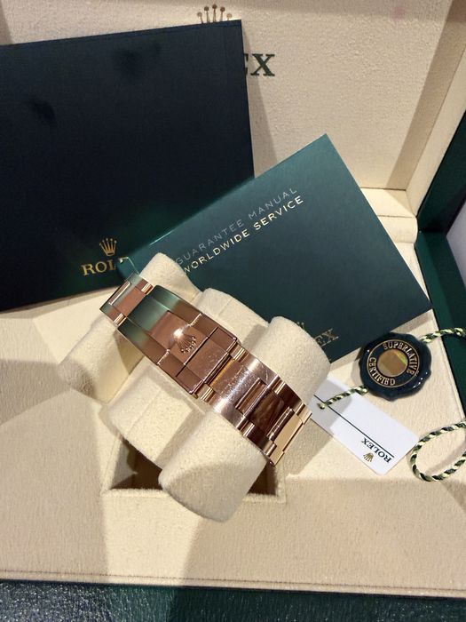 Rolex GMT - Master II Rootbeear Rose Gold
