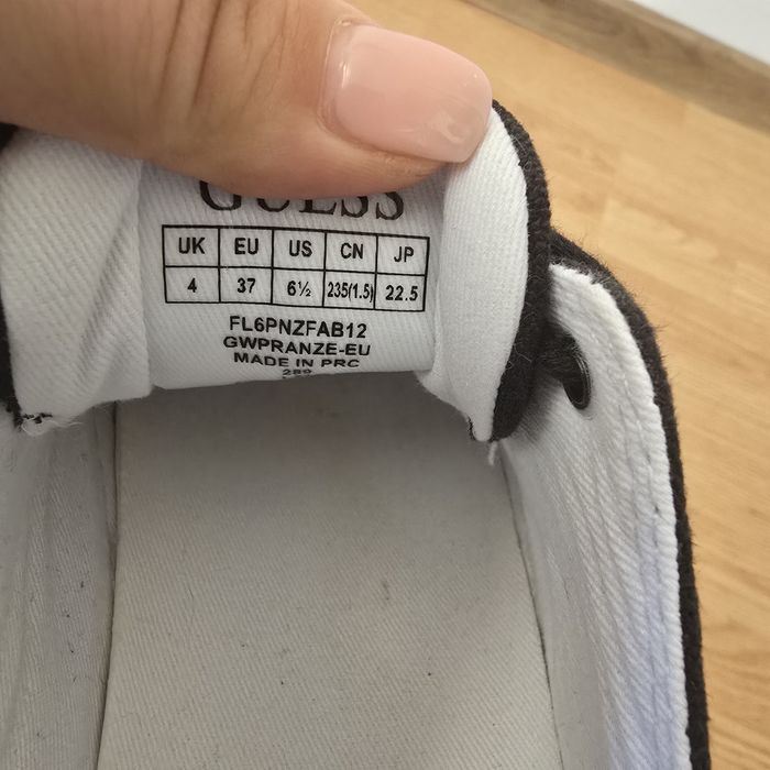 Дамски кецове Guess