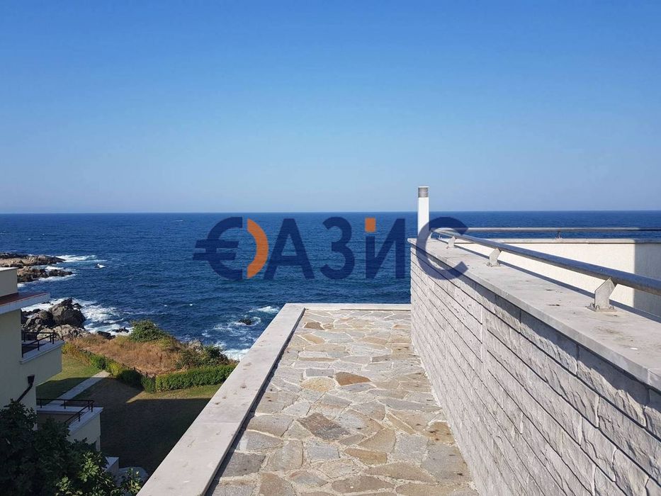 Продава се Къща в Черноморец - 375 кв.м за 1211 €/кв.м - Снимка #6