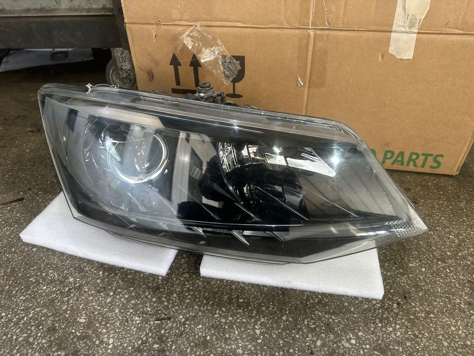 Far Dreapta Skoda Fabia 3