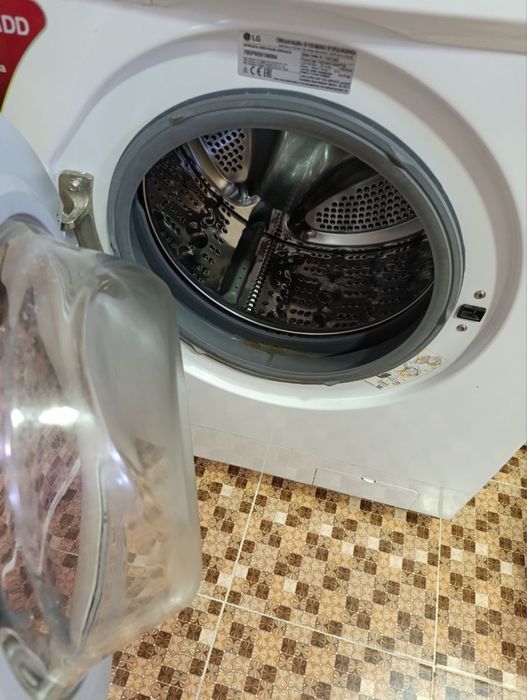 Кир ювиш мошинаси сотилади.