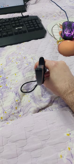 Vând cuțit din plastic