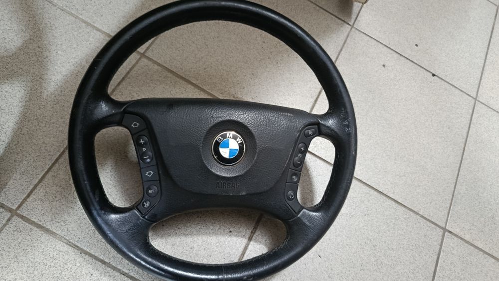 Руль на BMW E39 из Германии