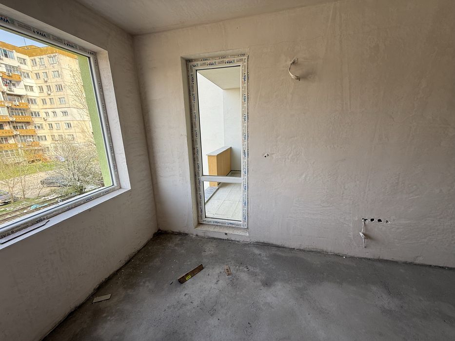 Продава се Двустаен апартамент в Пловдив, Остромила - 64 кв.м за 1091 €/кв.м - Снимка #4