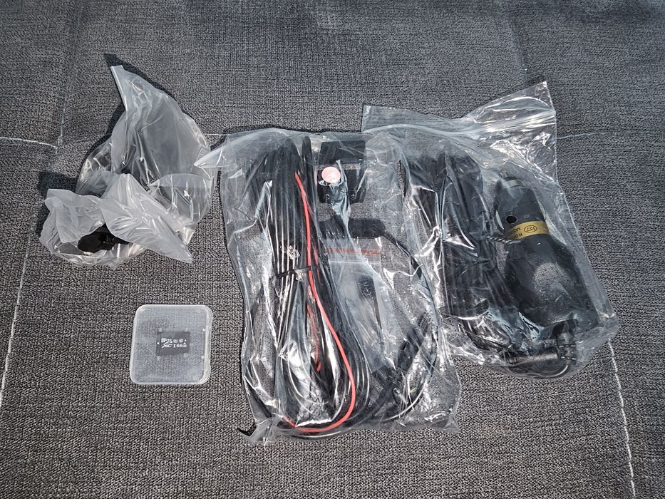 Cameră video auto tripla full HD 1080p