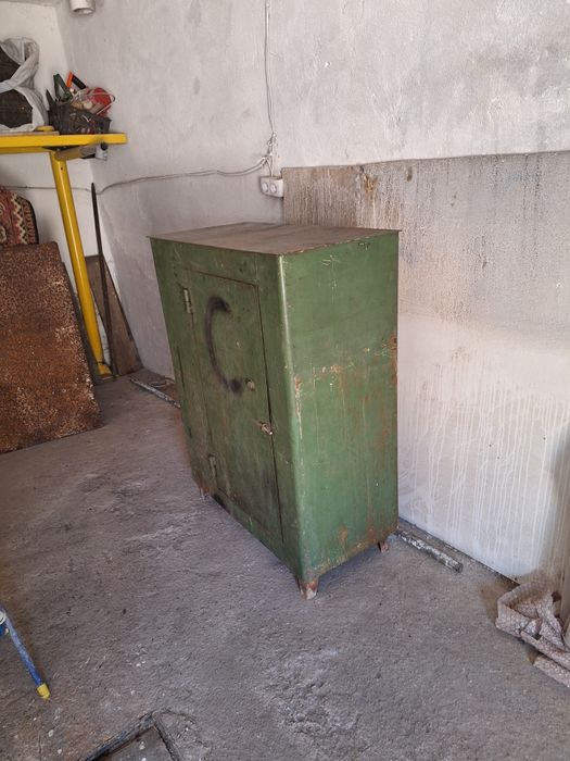 Сейф металл советский