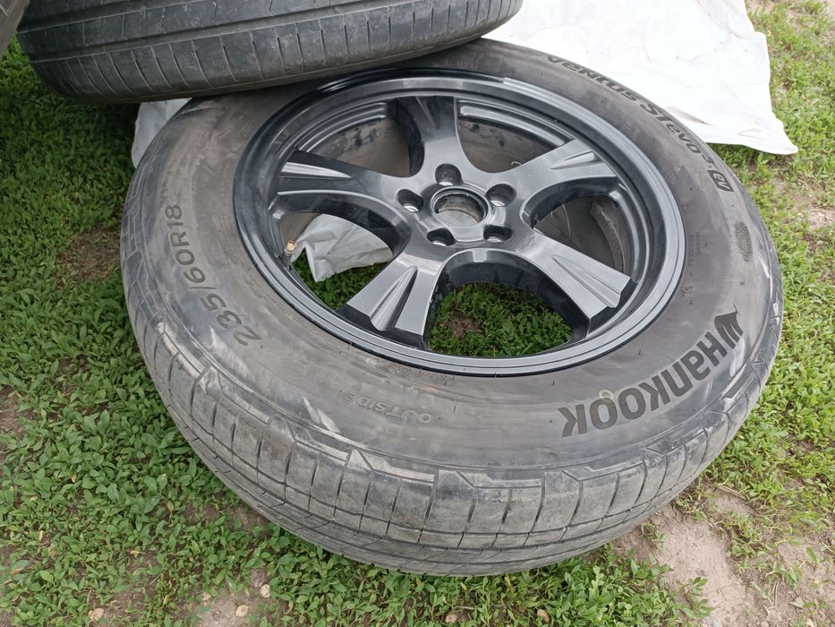 Продам диски с резиной Тойота на 18
