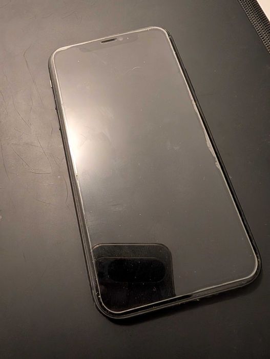 iPhone 11 Negru, 64GB, baterie 78%, stare excelenta