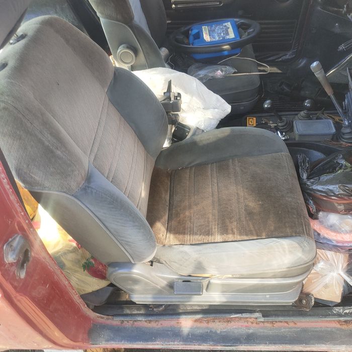 Сиденья на ниву..