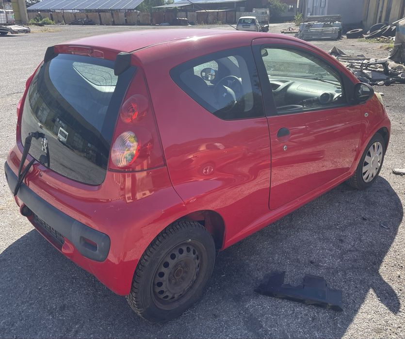Peugeot 107 1.0 i на части