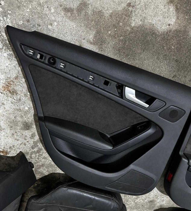 Set fete de usa capitonaje piele neagra alcantara S-Line AUDI A4 B8 break 2010