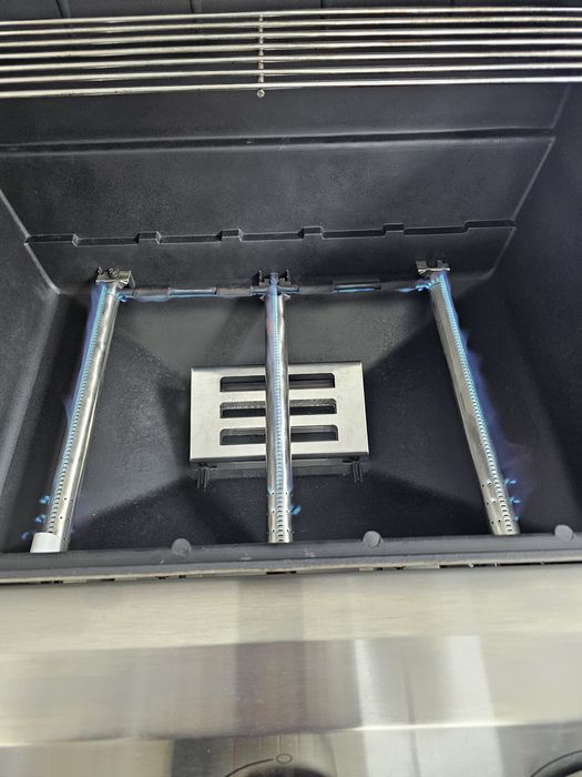 Газово барбекю WEBER