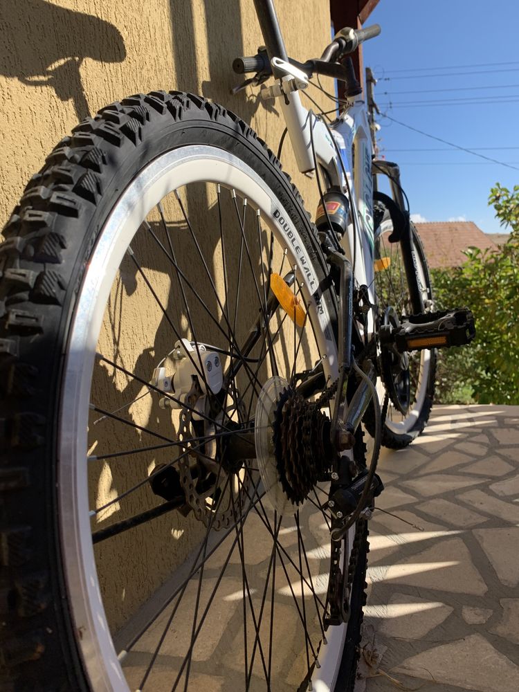 Bicicleta cyclone hot sale