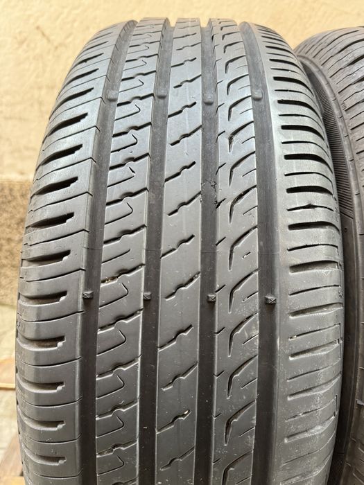 Автомобилни гуми 205 60 16 Barum