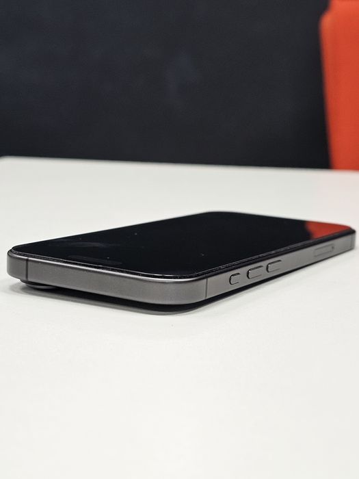 Iphone 17 256 GB Black - в гаранция 100 % Капацитет на батерията
