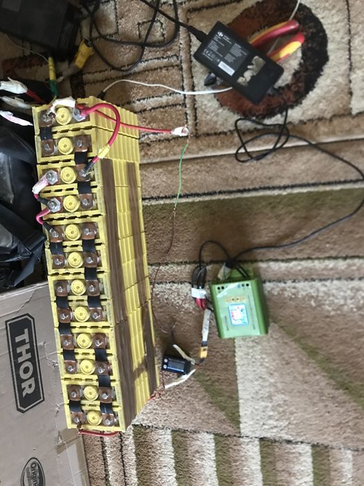 Super-soco.60v. 30ah. 1 super soco cux 71,4.volti. 41 ah.-42-27ah
