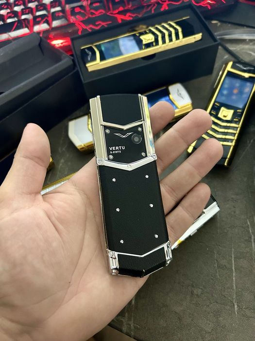 Telefon Mobil Vertu