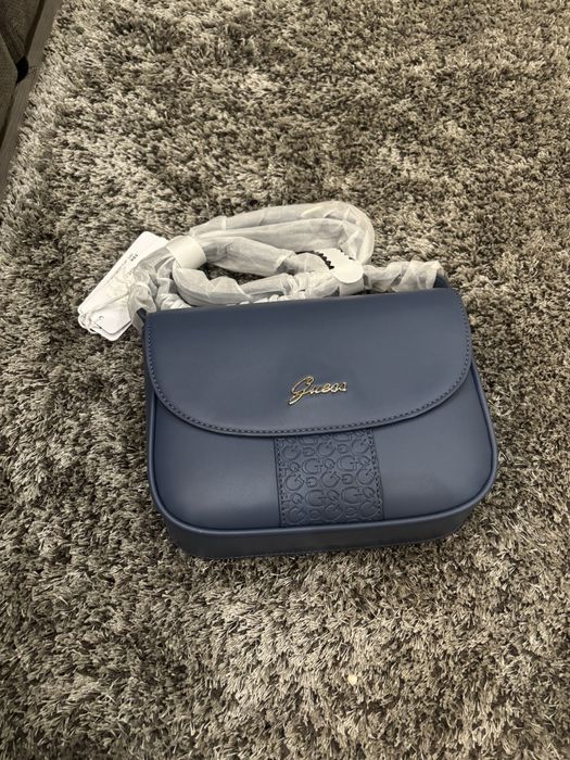Чанта Guess