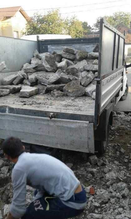 Transport moloz  Debarare moloz Evacuare moloz Carat moloz