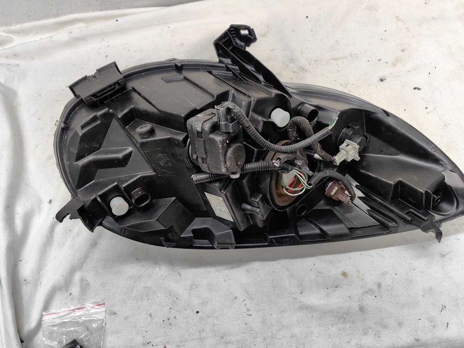 Фар Ситроен Ц1  Citroen C1