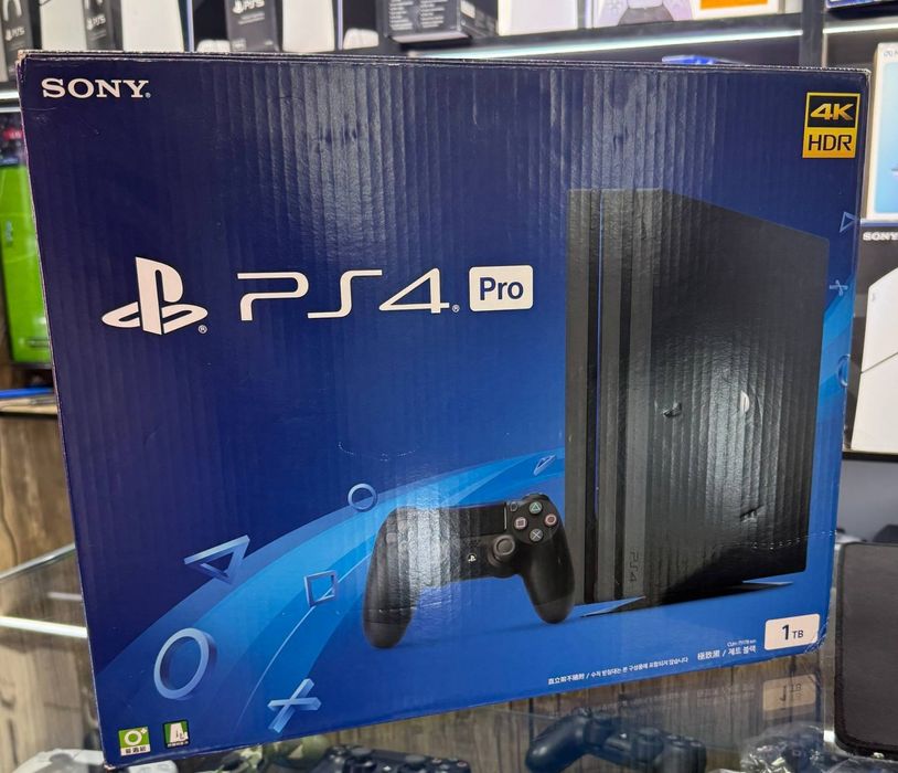 PS4 PRO 4K Sotiladi, XOTIRA 1 TB, Holati ZO'R.