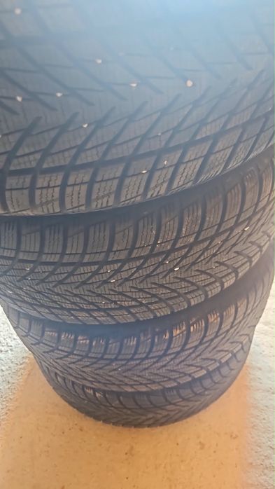 Jante aluminiu 17,BMW , 225/50/17 cauciucuri M+S Goodyear, 2023