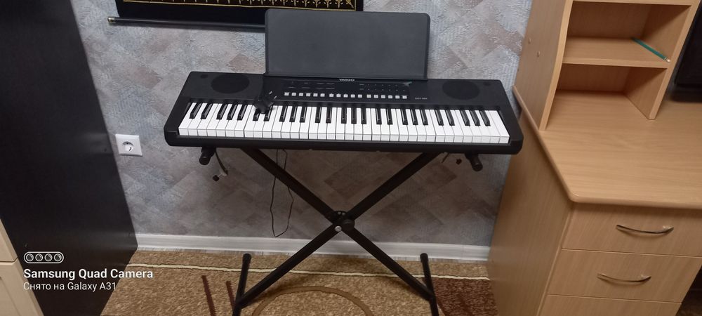 Музыкальный синтезатор