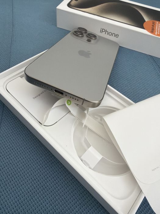 iPhone 15 Pro Max 100% baterie