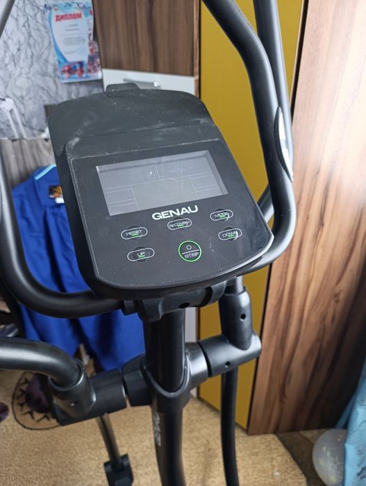 Элептический тренажёр