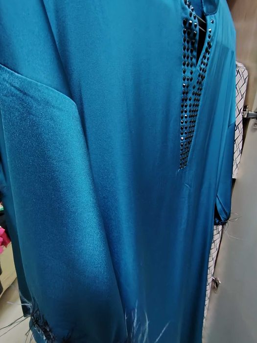 Продам платья вечерние