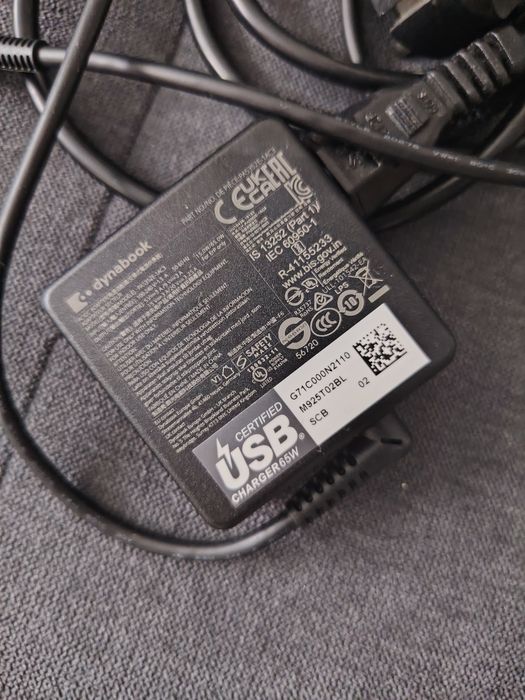 USB-C зарядно 65W за лаптоп + захранващ кабел – оригинално