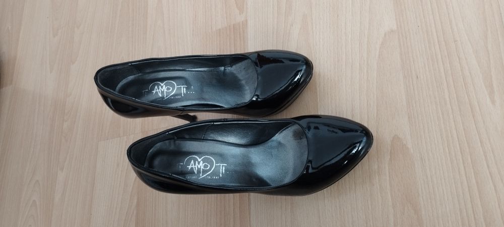 Черни Обувки на висок ток