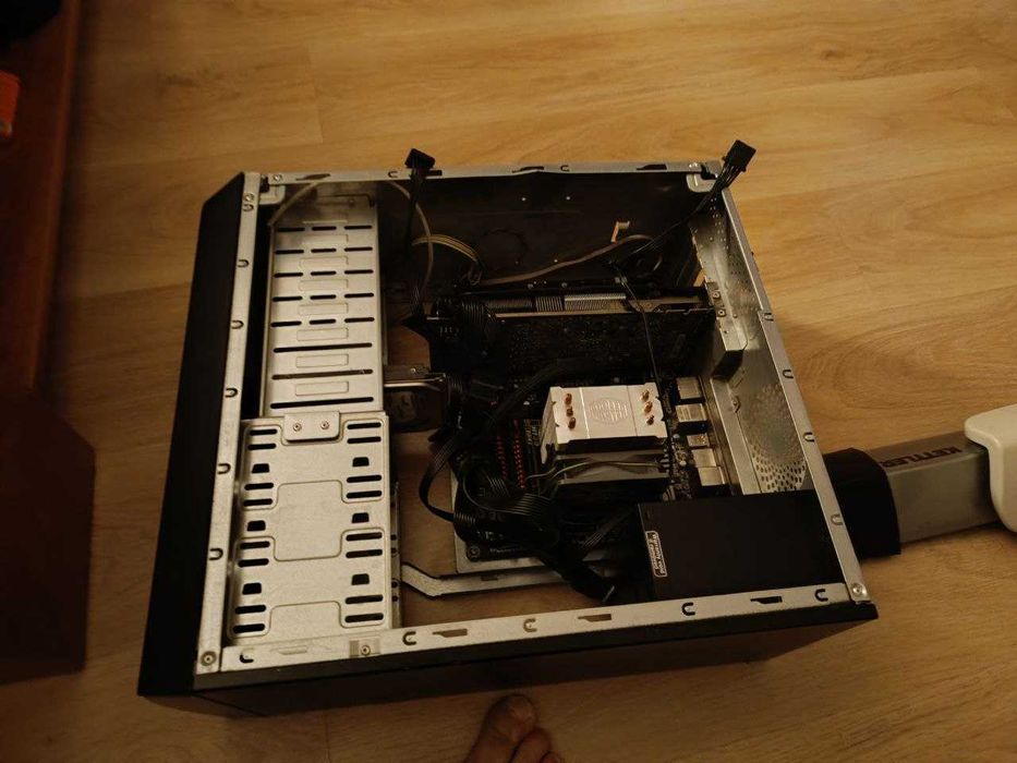 Цял компютър AMD FX-8350 (8 ядра) / R9 280x + БОНУС Nvidia 960 Strix