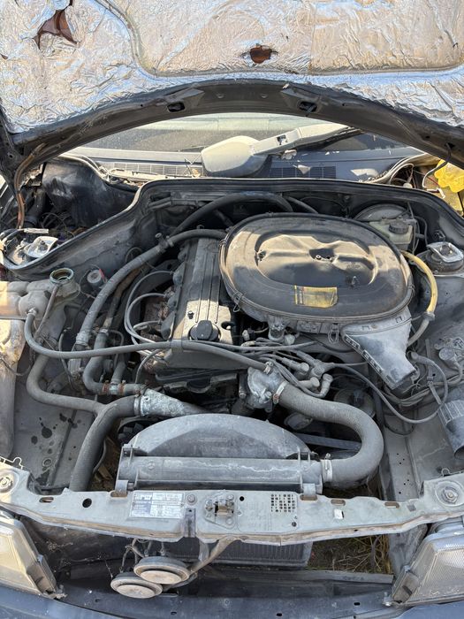 Mercedes E190 2.0 m102 на части