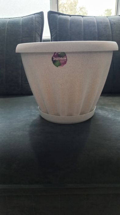 Продам вазон для цветов