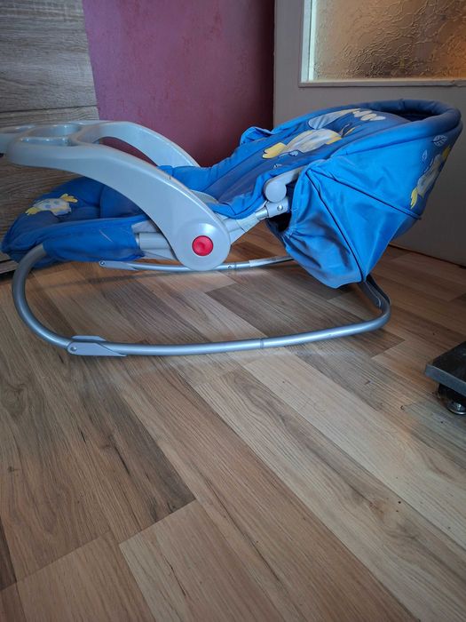 Бебешки шезлонг.