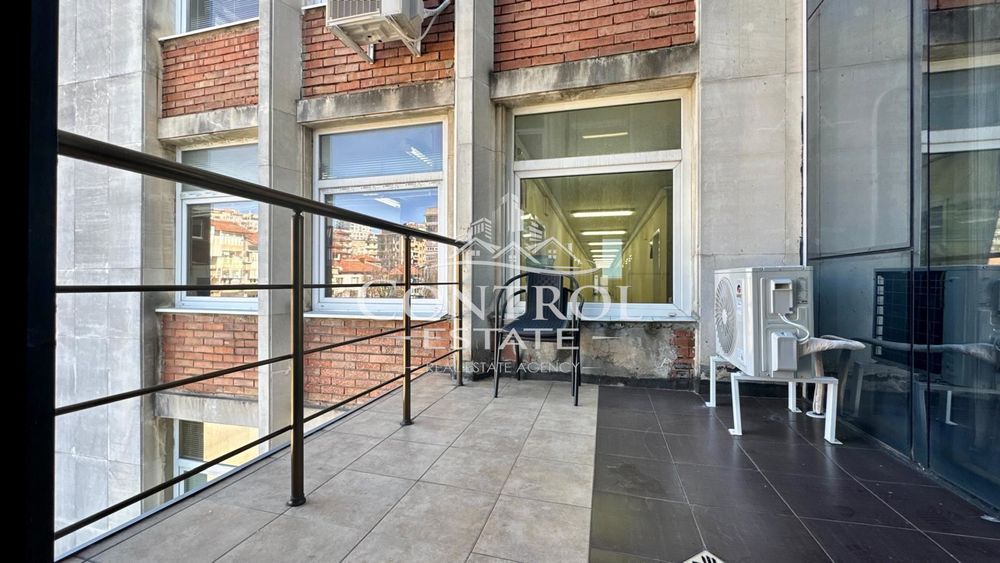 Офис в Велико Търново-Център площ 57 цена 88500