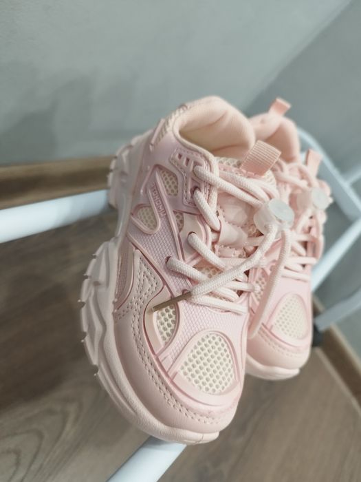 Кроссовки размер 27