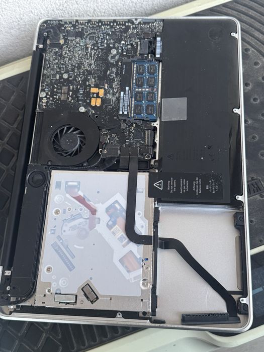 Laptopuri macbook pro defecte