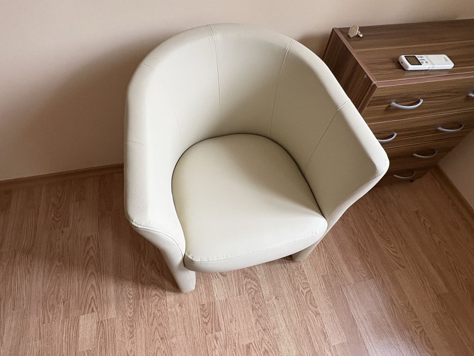 Комплект мека мебел – триместен диван, фотьойл, 2 кресла и 2 табуретка