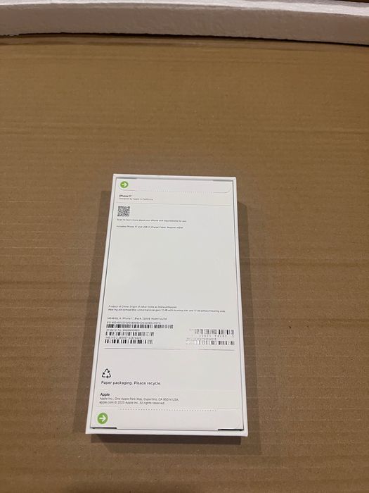 Iphone 17, черный