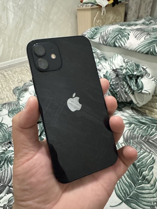 Продам Iphone 12 черный