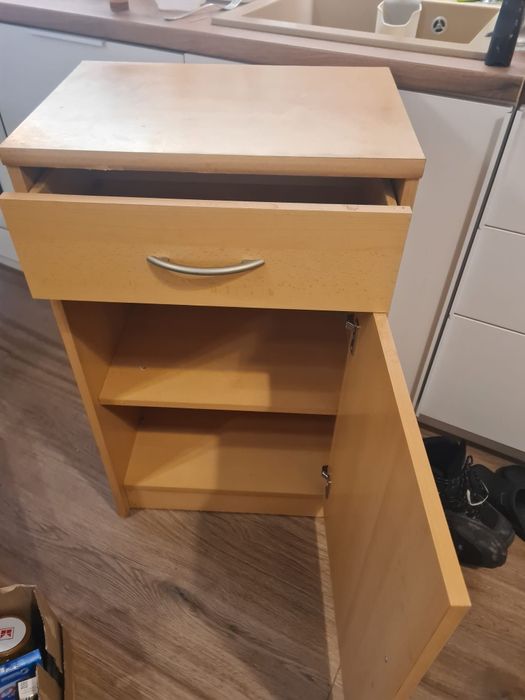 Comoda cu 1 sertar si usa