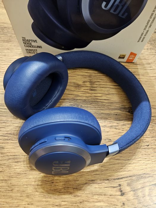 JBL слушалки Live 770 NC
